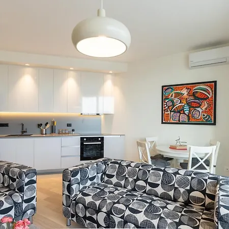 Waterfront Lux 2 Daire Belgrad